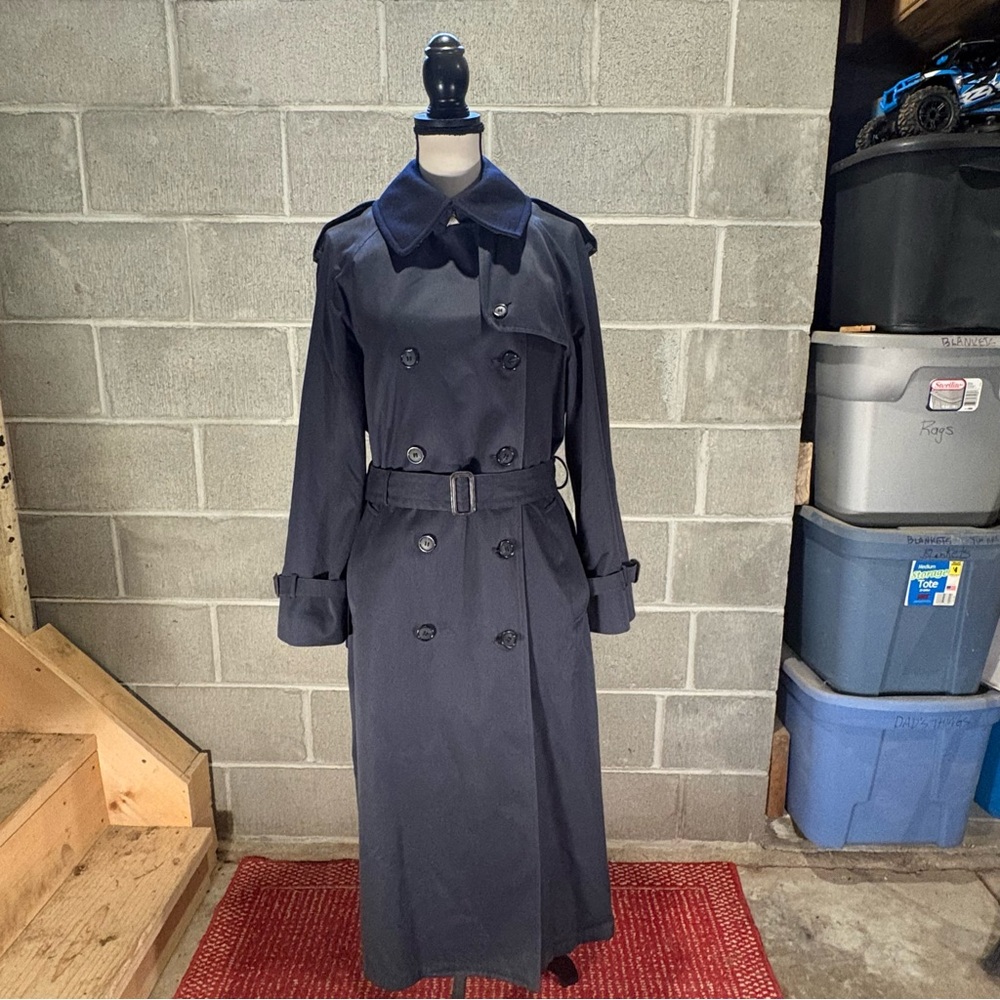 Newport Harbor trench coat for American Airlines. - Picture 2 of 16